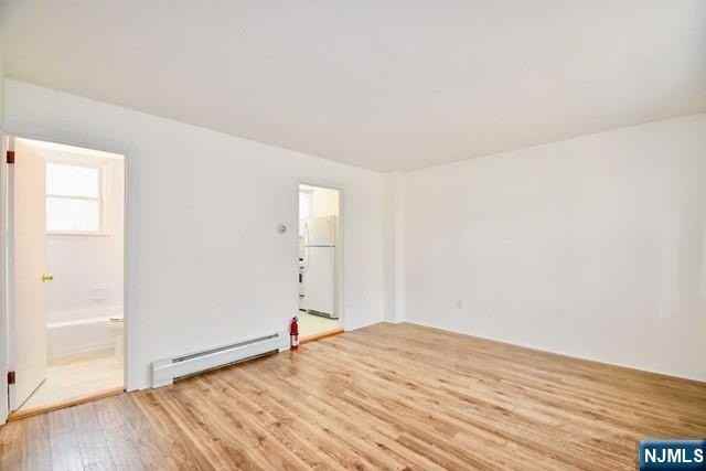 178 Washington St #B - Photo 3 of 6