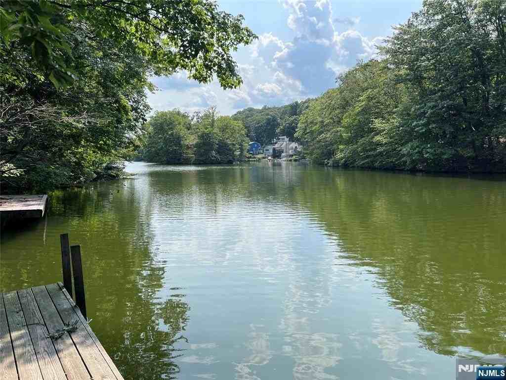 337 Skyline Lake Dr - Photo 2 of 13