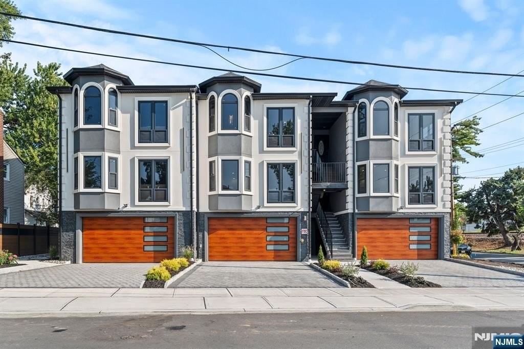 51 Bedford Ave #3A