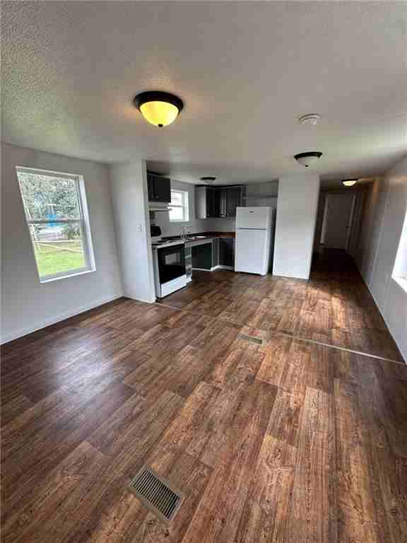 187 Wildwood Dr - Photo 4 of 9