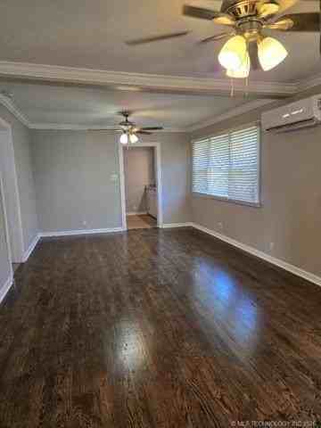318 N Lincoln Ave - Photo 2 of 4