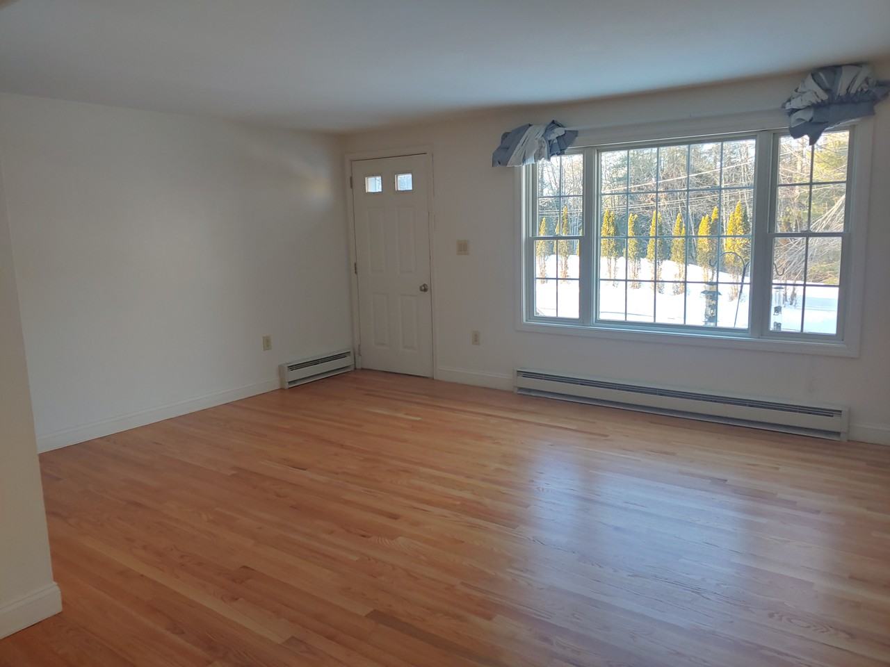 364 Emerys Bridge Rd - Photo 5 of 13