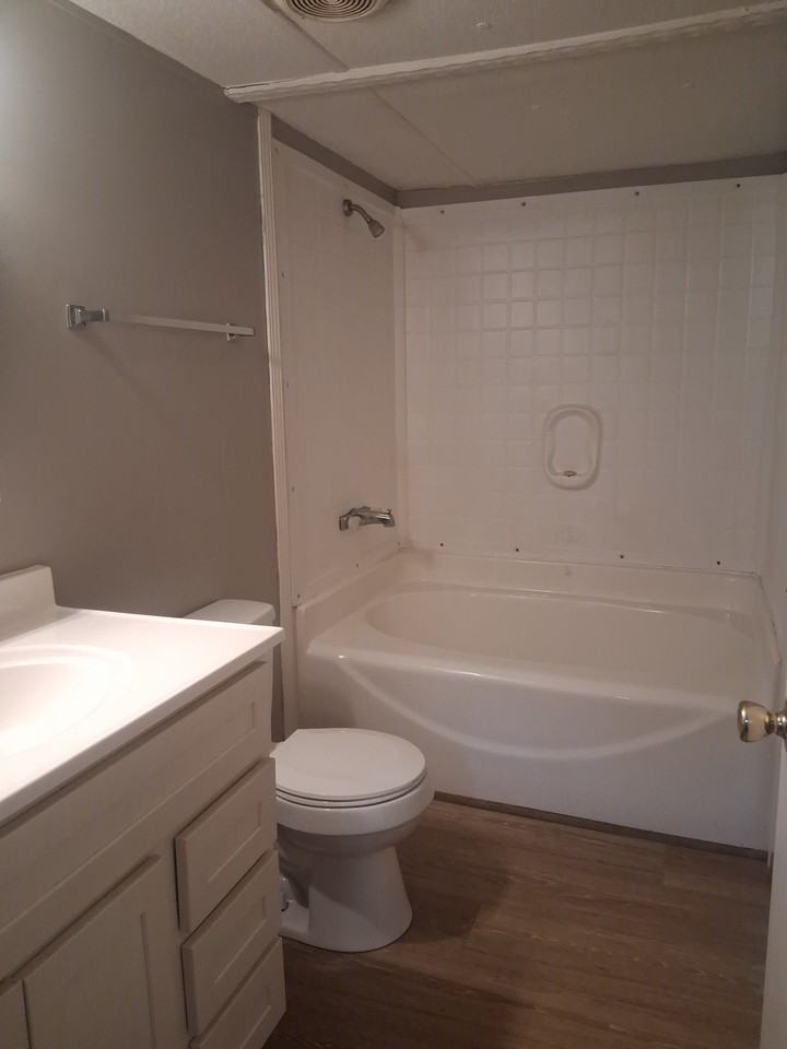 289 Golden Ct #289R - Photo 5 of 10