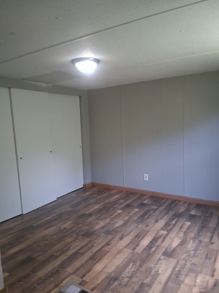 289 Golden Ct #289R - Photo 6 of 10