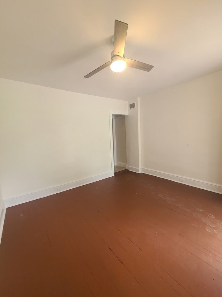 532 Walnut St #1 - Photo 3 of 34