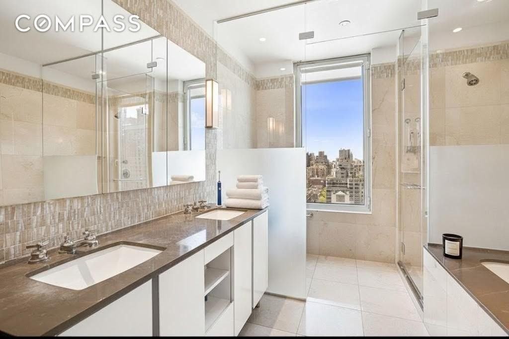 255 E 74th St #27 - Photo 7 of 10