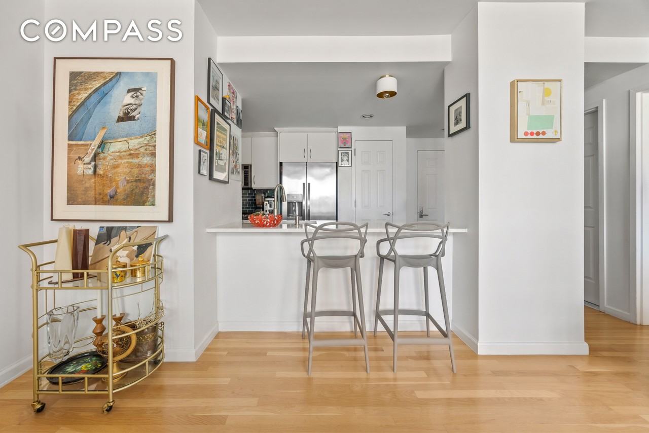 556 State St #6FS - Photo 2 of 8