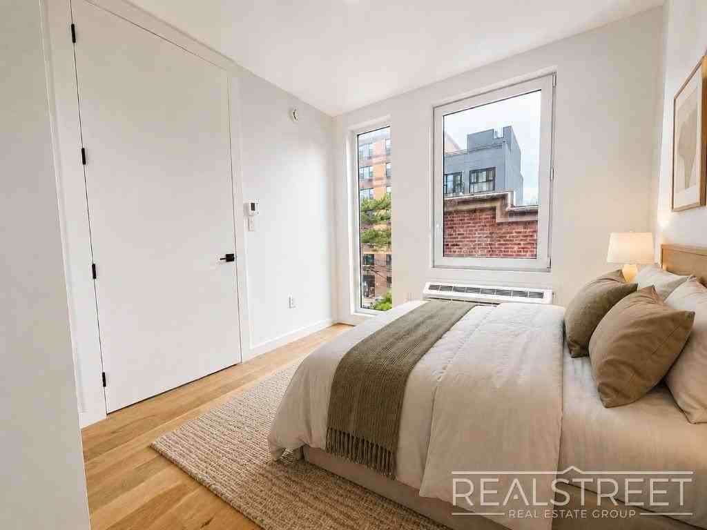 972 Bushwick Ave #8B - Photo 6 of 16