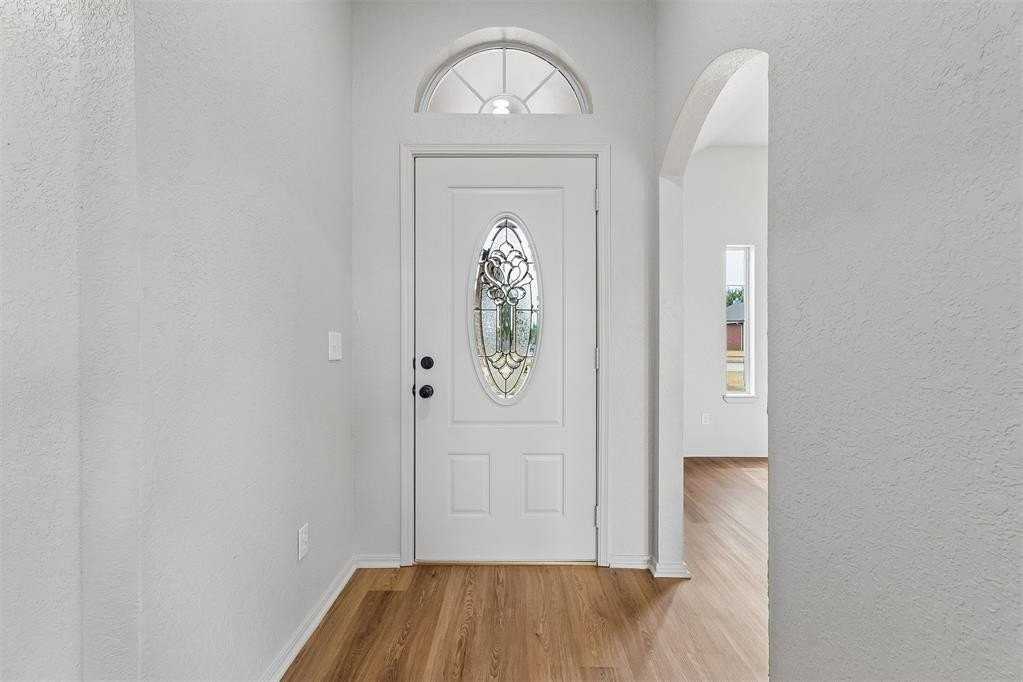 11933 Nw 7th St - Photo 3 of 33