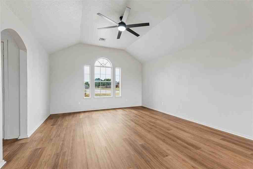 11933 Nw 7th St - Photo 5 of 33