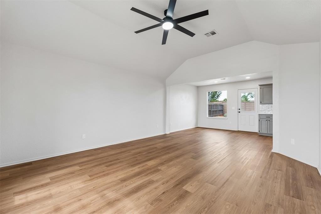 11933 Nw 7th St - Photo 6 of 33