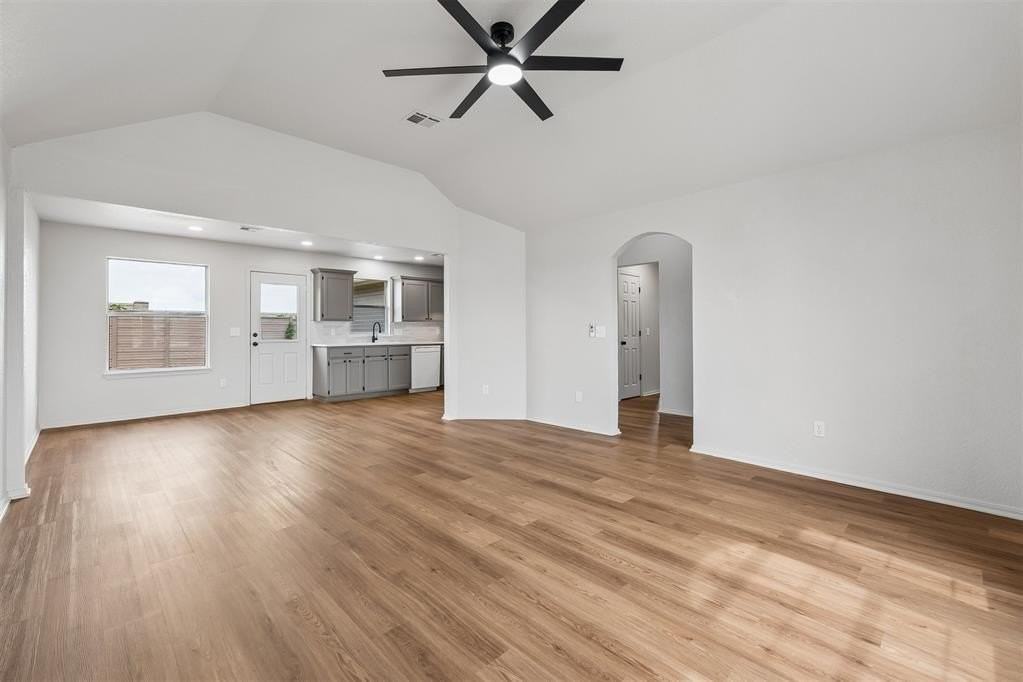 11933 Nw 7th St - Photo 7 of 33