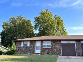 featured image of 3809 College View Dr