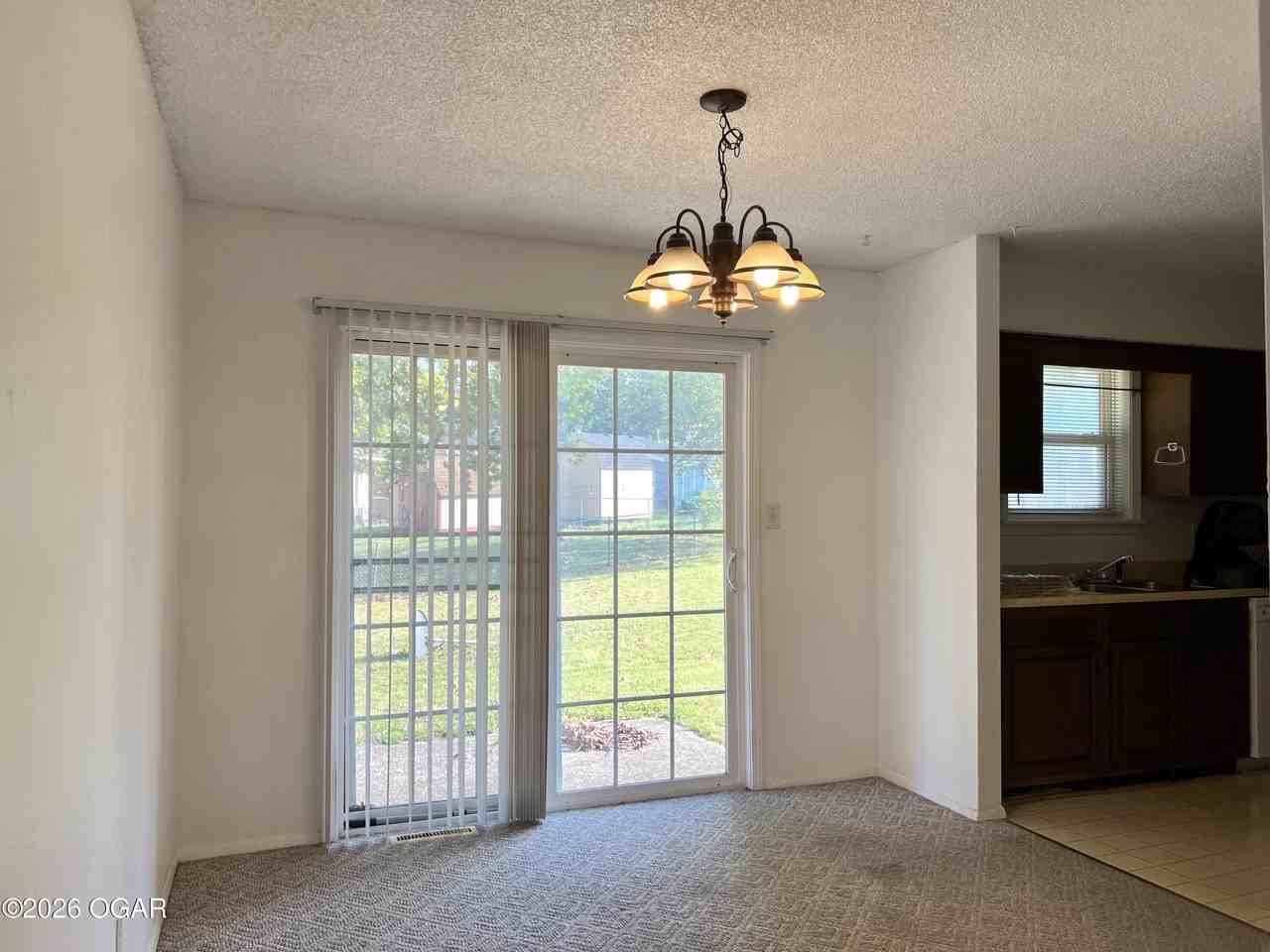 3809 College View Dr - Photo 2 of 8