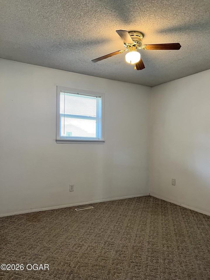3809 College View Dr - Photo 6 of 8