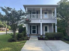 featured image of 1200 E Maxwell St