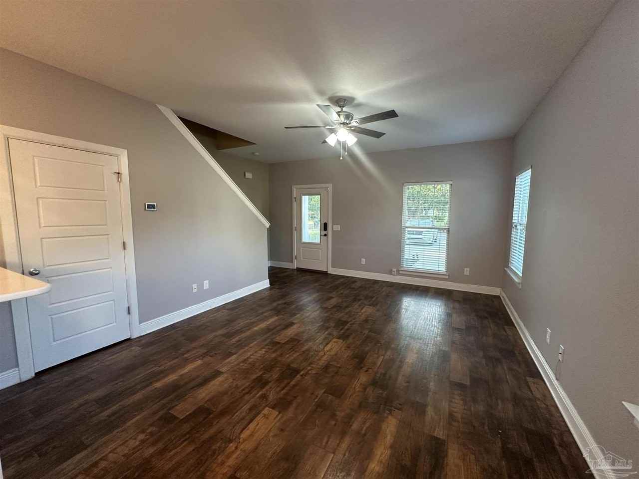 1200 E Maxwell St - Photo 5 of 32