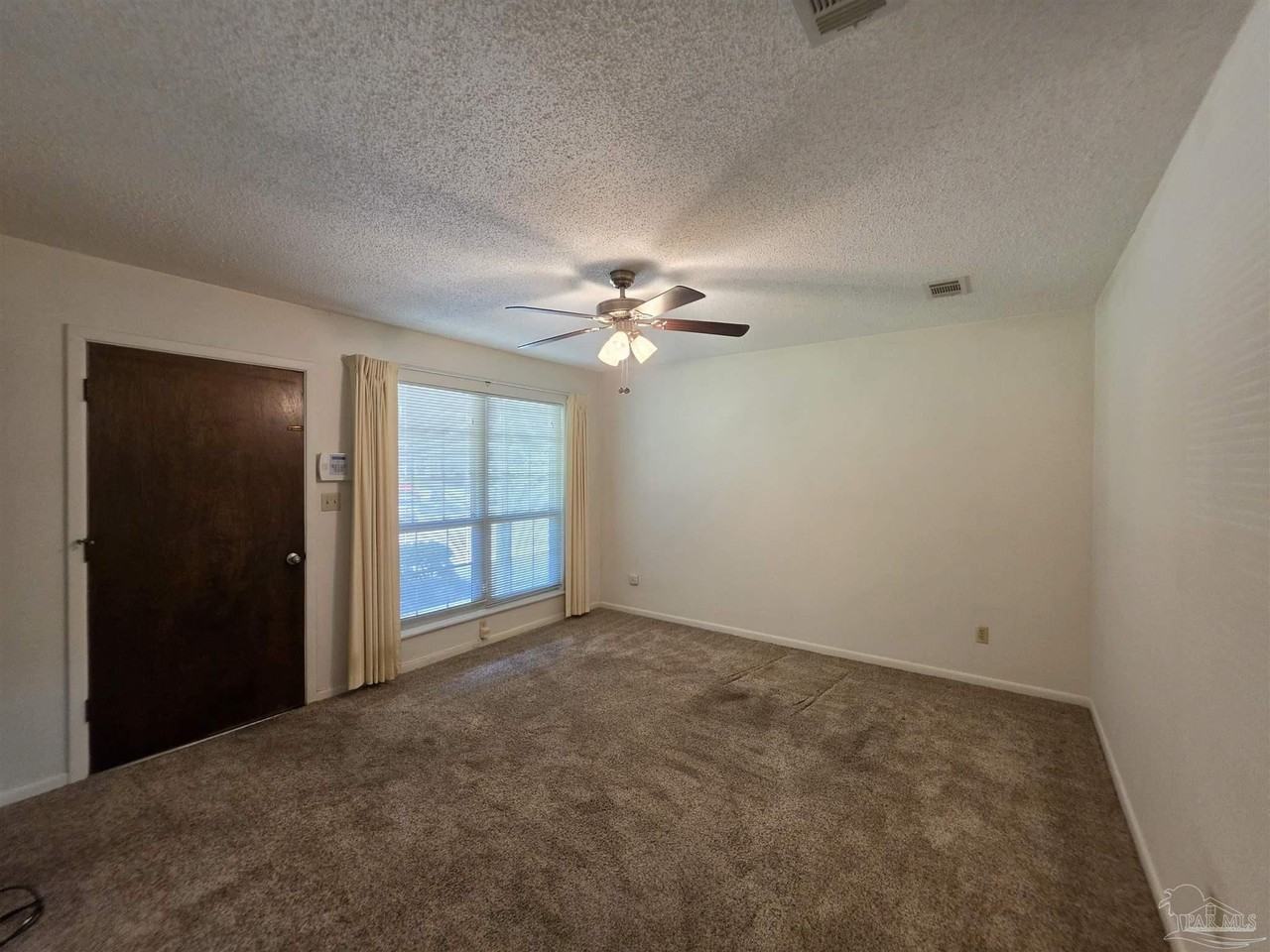 5505 Fairview Dr - Photo 4 of 19