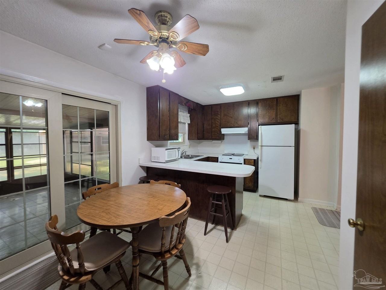 5505 Fairview Dr - Photo 7 of 19