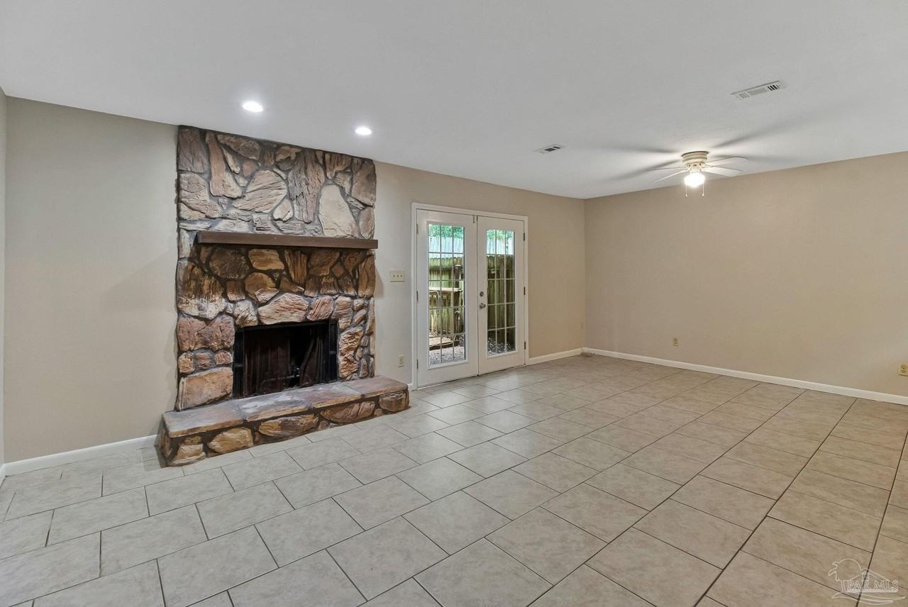464 E Burgess Rd - Photo 6 of 42