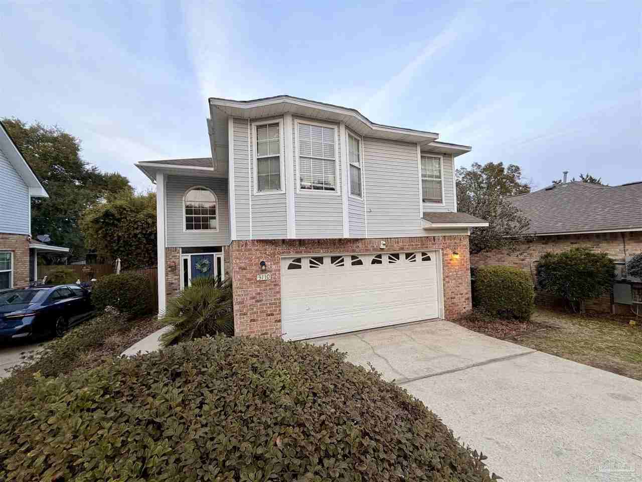 3110 Leesburg Sq - Photo 2 of 40
