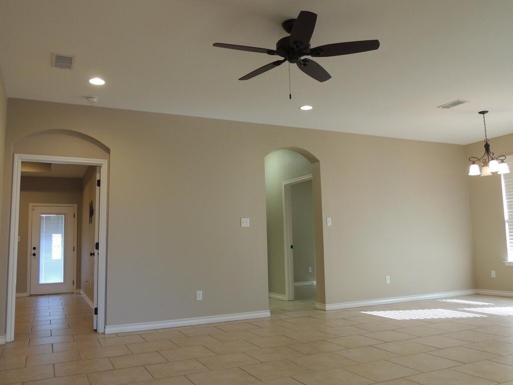 4810 Pleasant Dr - Photo 3 of 21