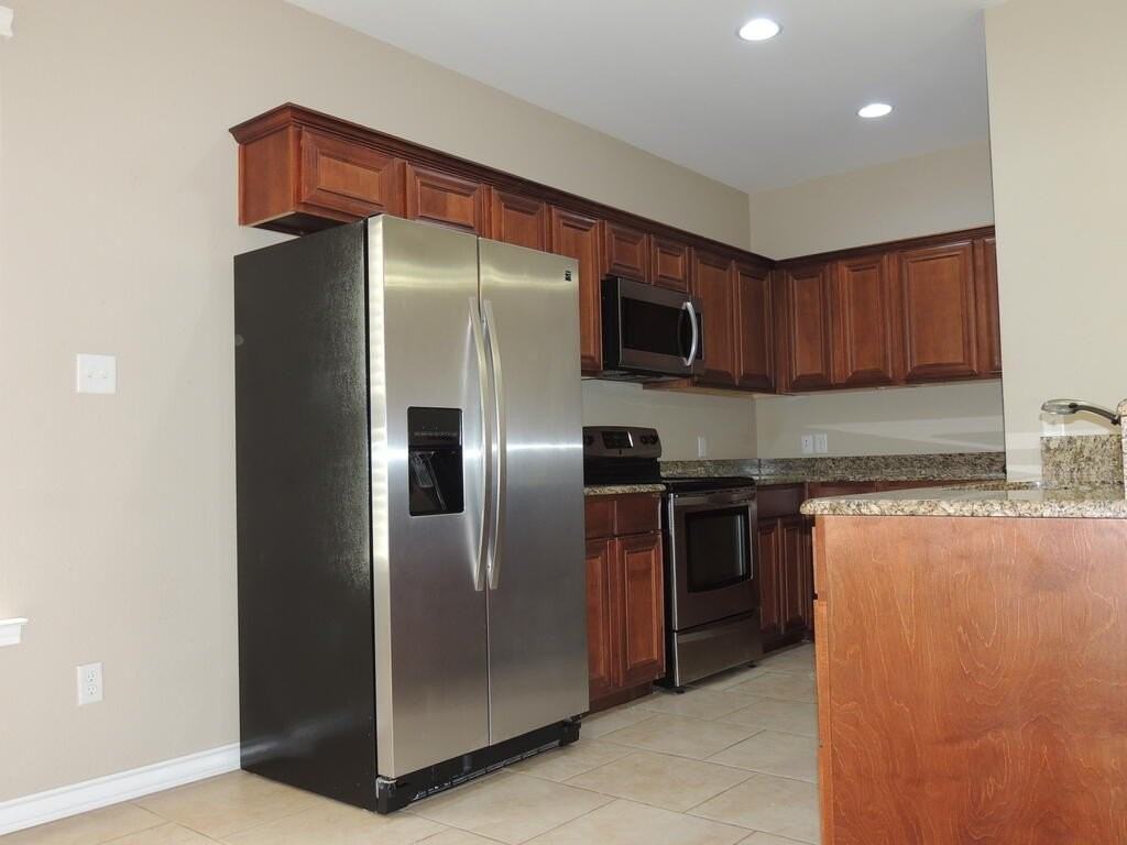 4810 Pleasant Dr - Photo 6 of 21