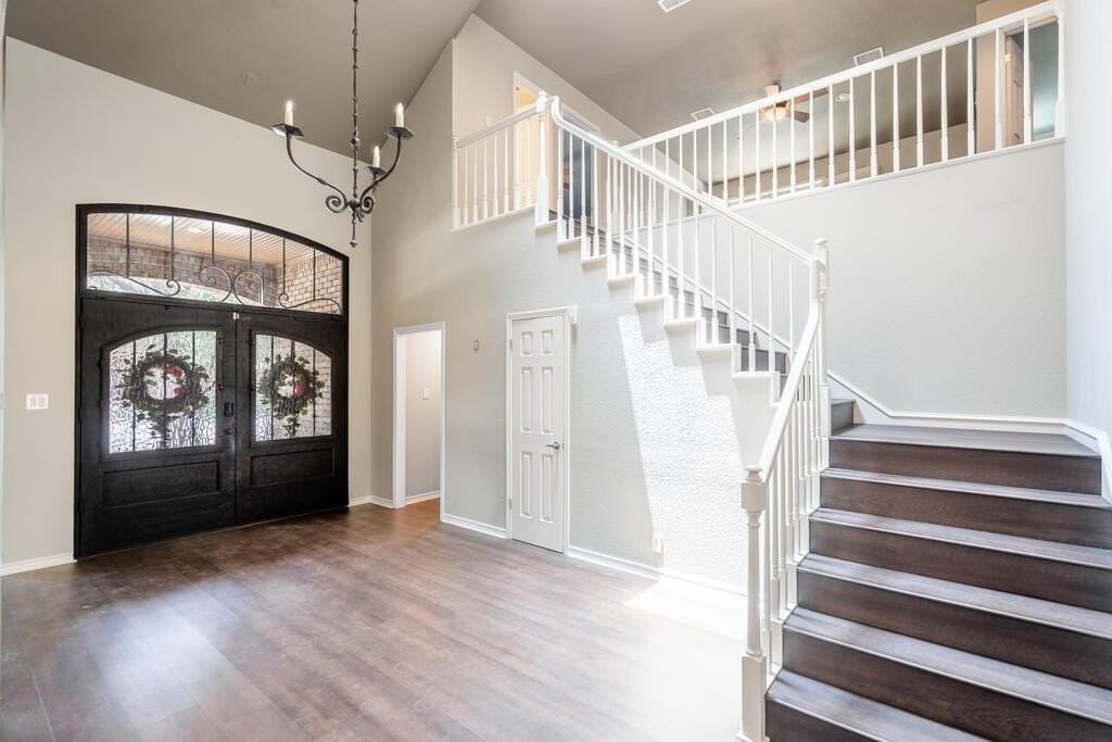 1822 Dukes Dr - Photo 4 of 50