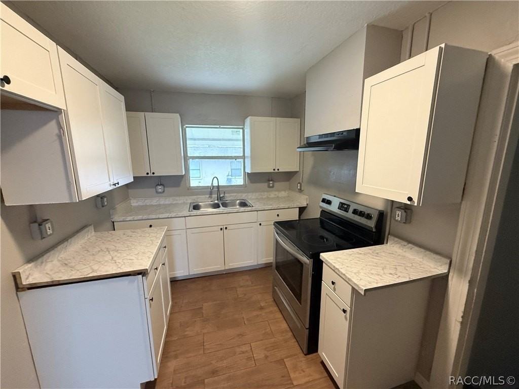 917 Zephyr St - Photo 2 of 17