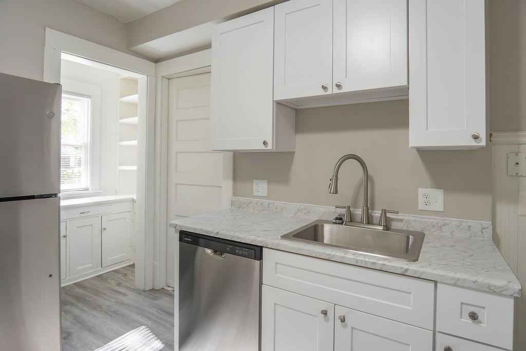 1606 Concordia Ave - Photo 5 of 33