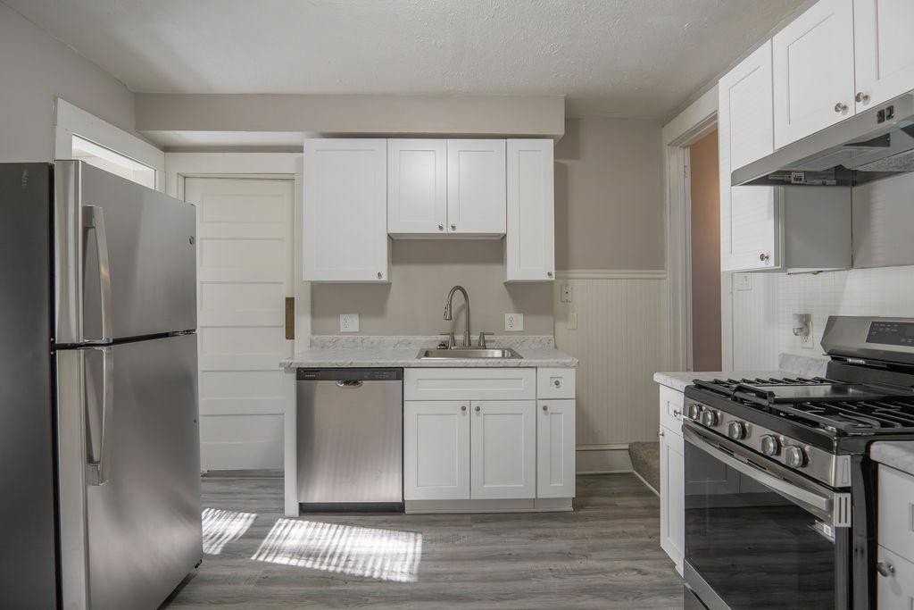 1606 Concordia Ave - Photo 6 of 33