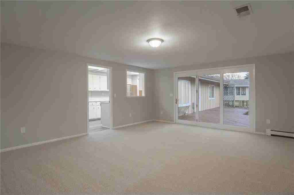19115 Homestead Cir - Photo 5 of 25