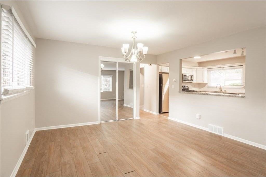 6418 Knoll St N - Photo 3 of 20
