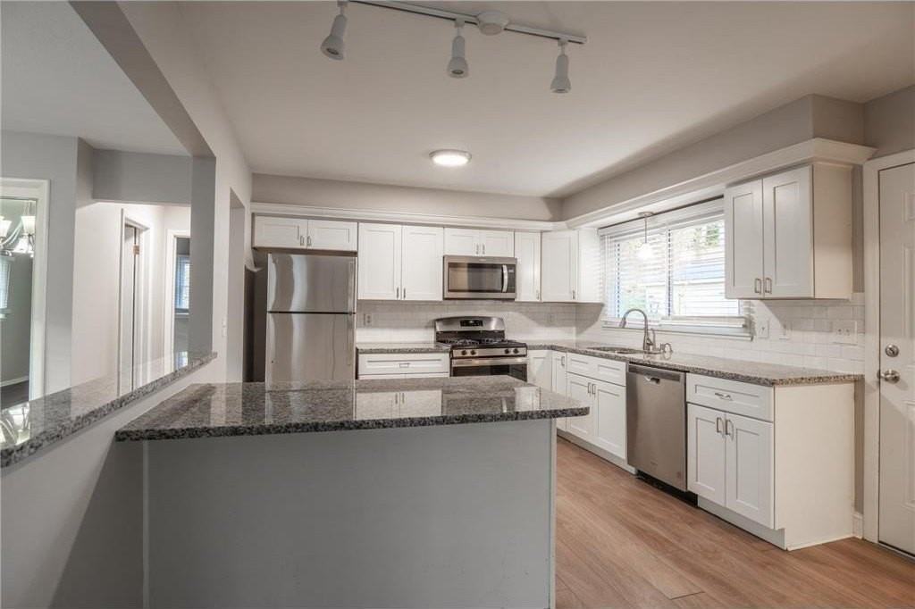 6418 Knoll St N - Photo 6 of 20