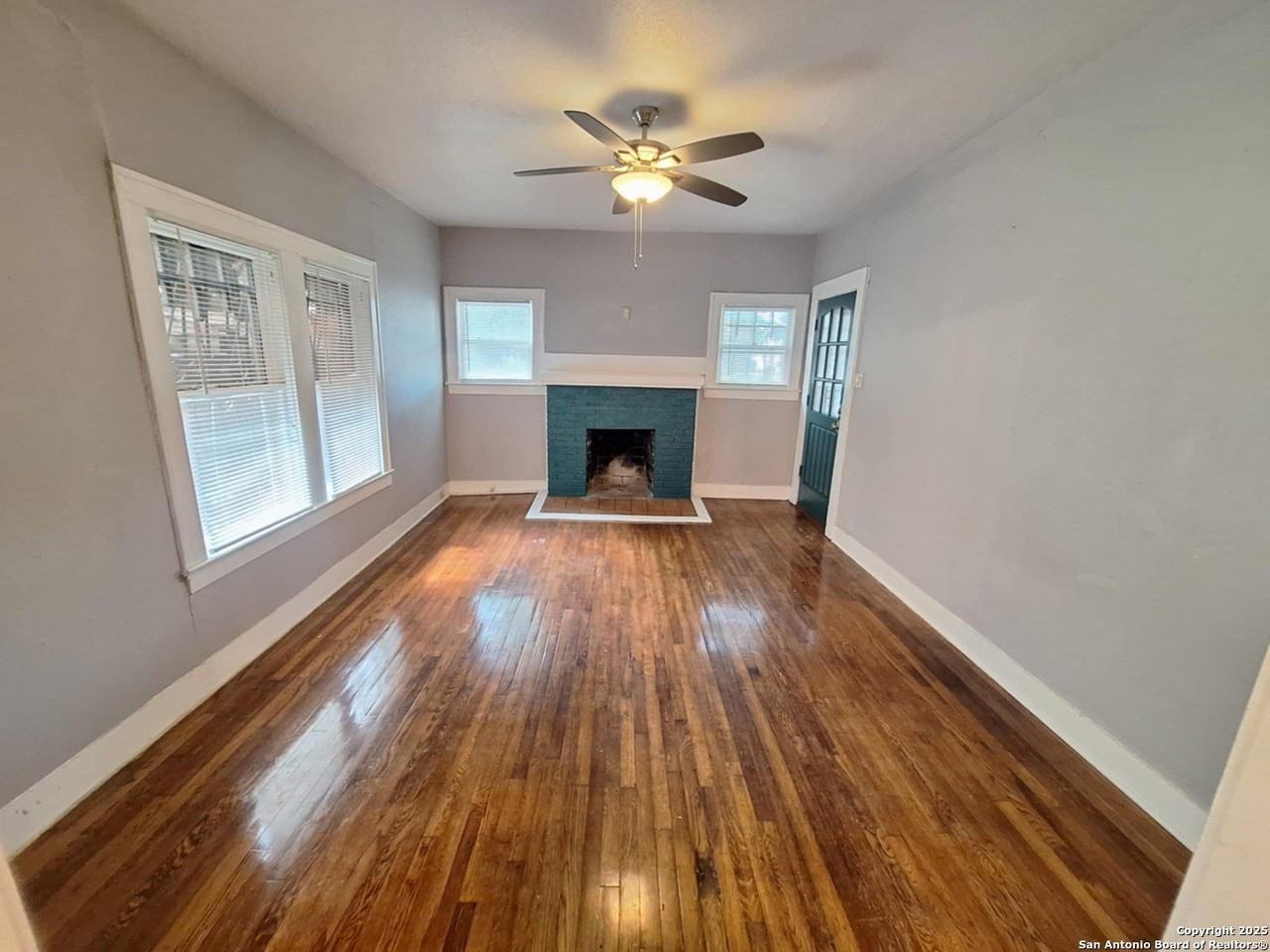 2134 Cincinnati Ave - Photo 3 of 14