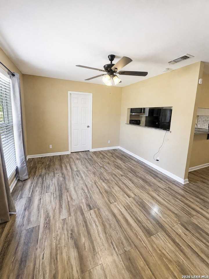 1510 Lorelei Ln - Photo 4 of 18