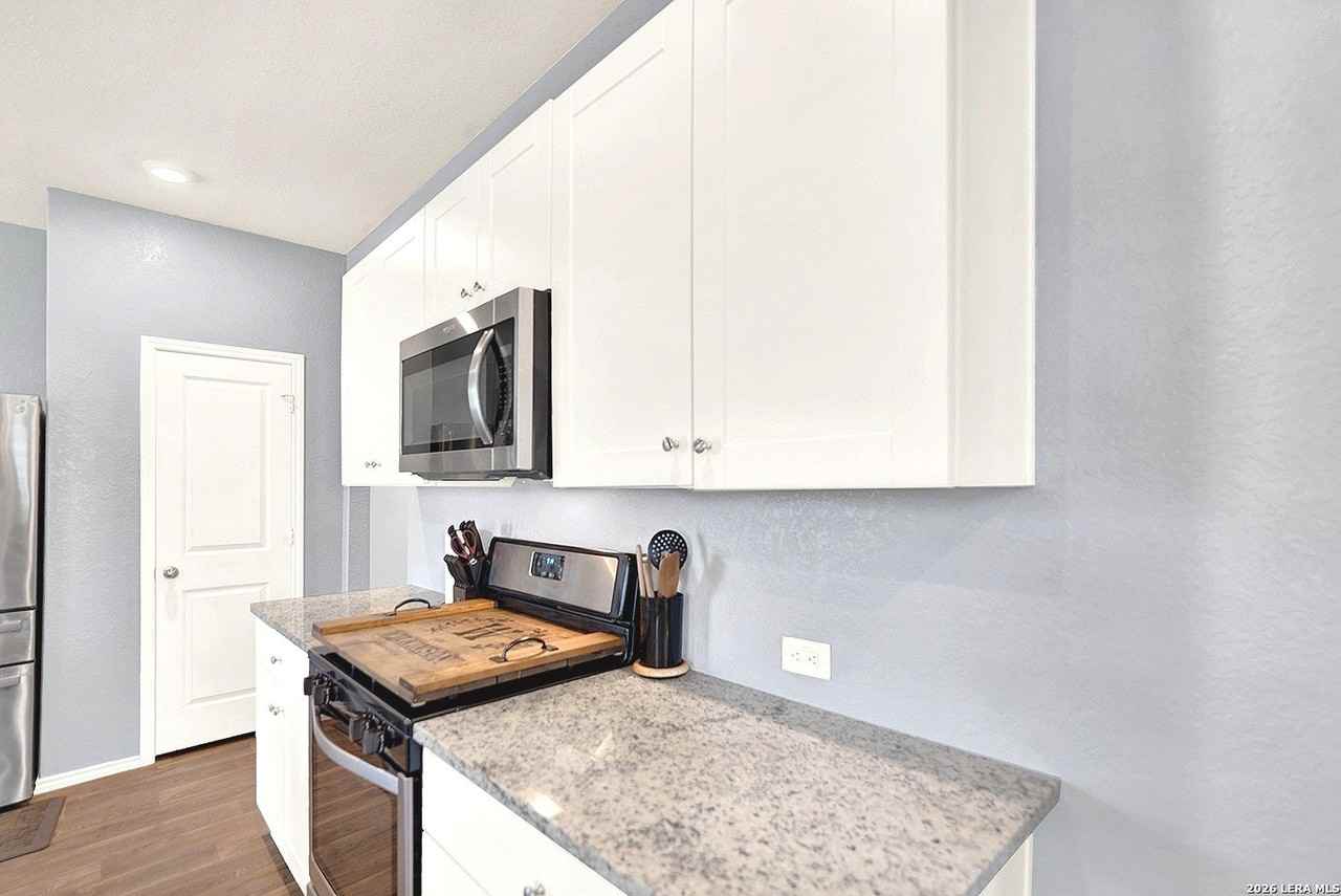 4347 Lake Ritter St - Photo 7 of 40