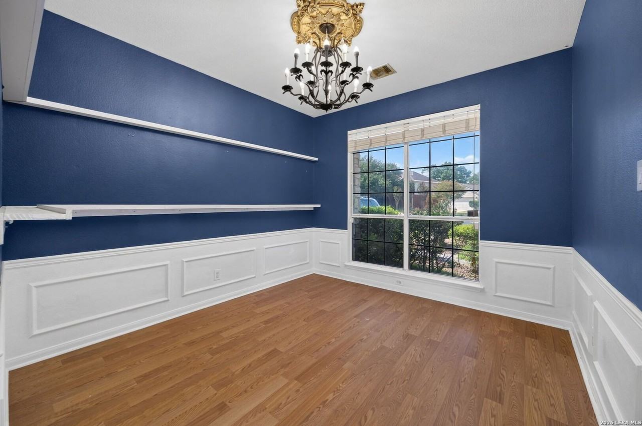 1506 Crescent Pt - Photo 5 of 36