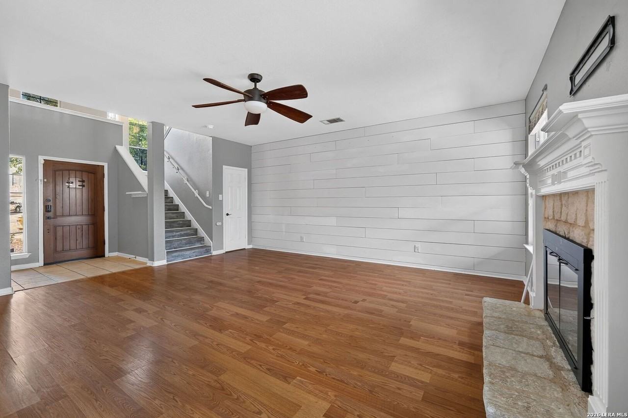1506 Crescent Pt - Photo 7 of 36