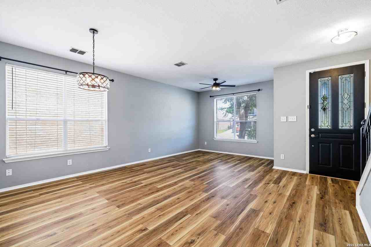 7101 Avery Rd - Photo 3 of 26
