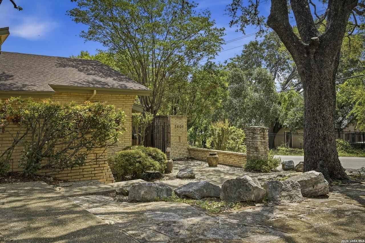 3800 E Songbird - Photo 3 of 32