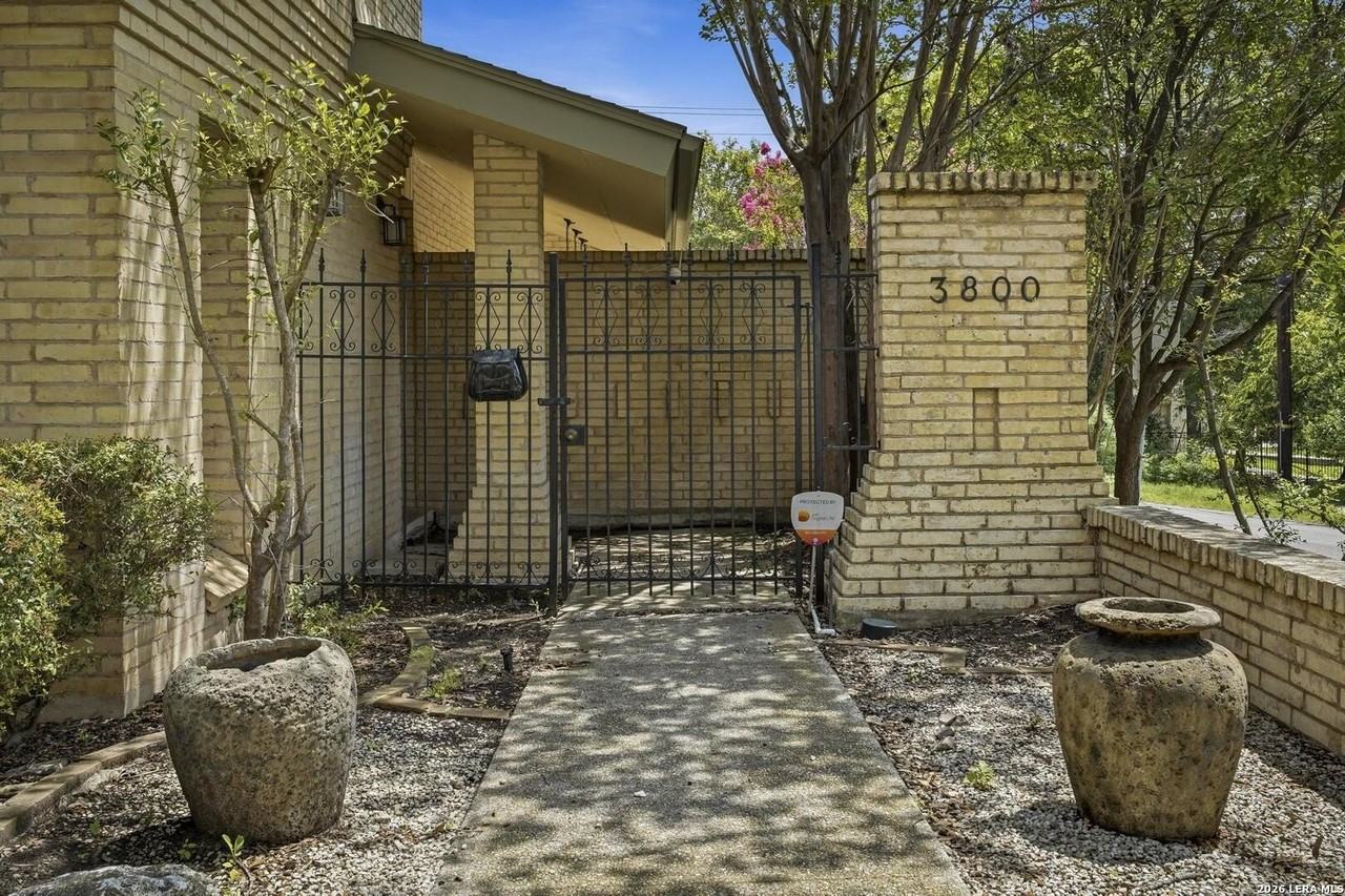 3800 E Songbird - Photo 6 of 32