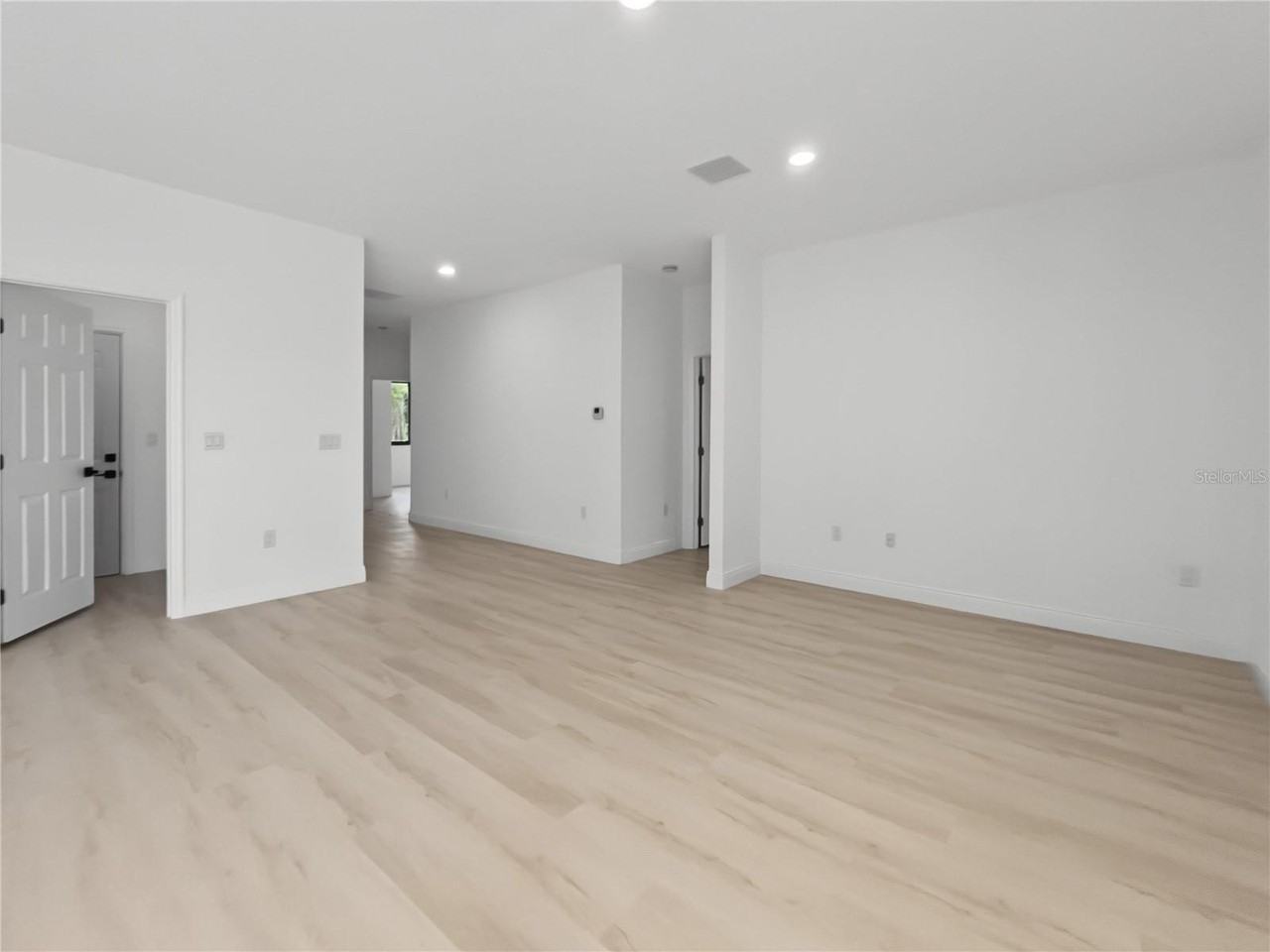 2338 Littlefield Ln - Photo 4 of 15