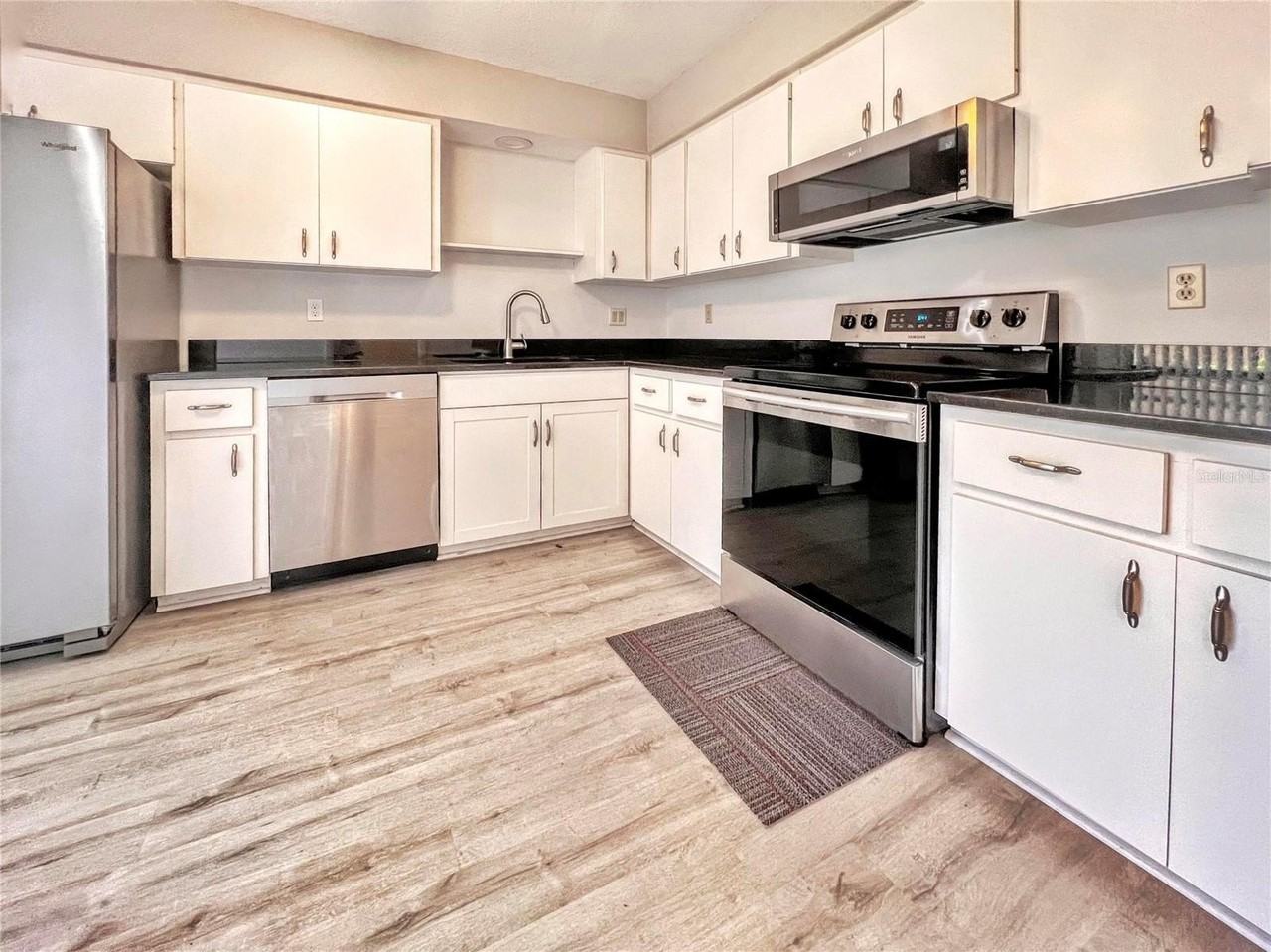 5549 Boulder Blvd #7 - Photo 4 of 19