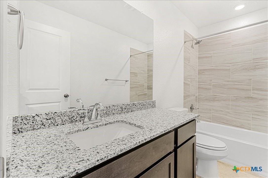 1242 Lehmann #A - Photo 6 of 22