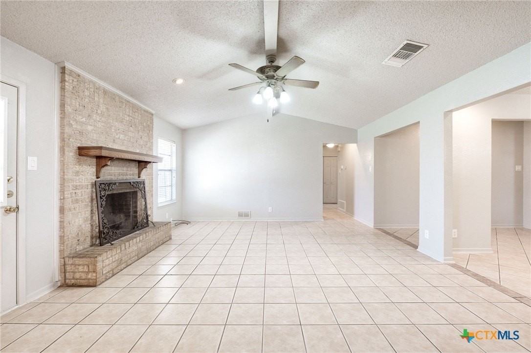 1703 Kingman Rd - Photo 4 of 15