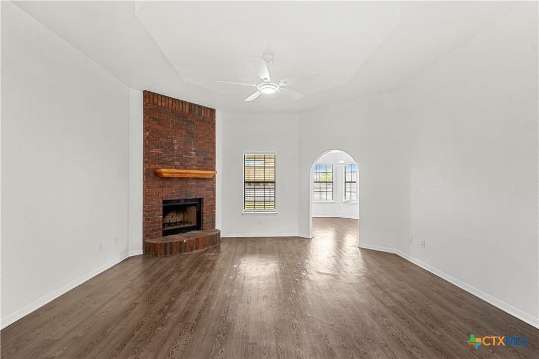 5104 James Loop - Photo 6 of 30