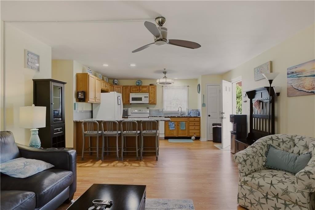 231 Maple Ave #201 - Photo 5 of 22