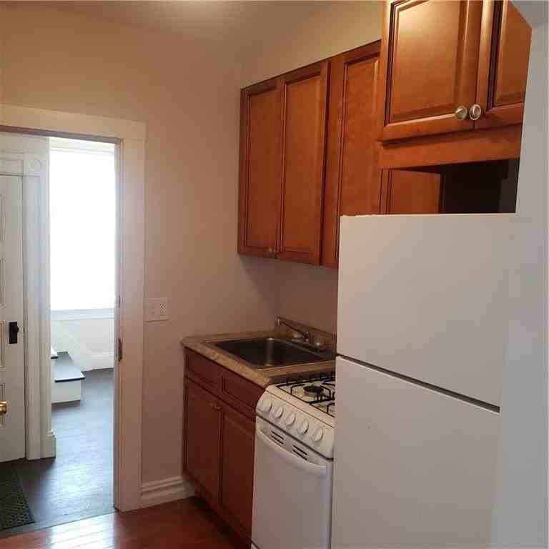 623 Pontiac Ave - Photo 3 of 7