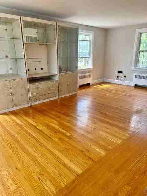 111 Elsie St - Photo 6 of 21
